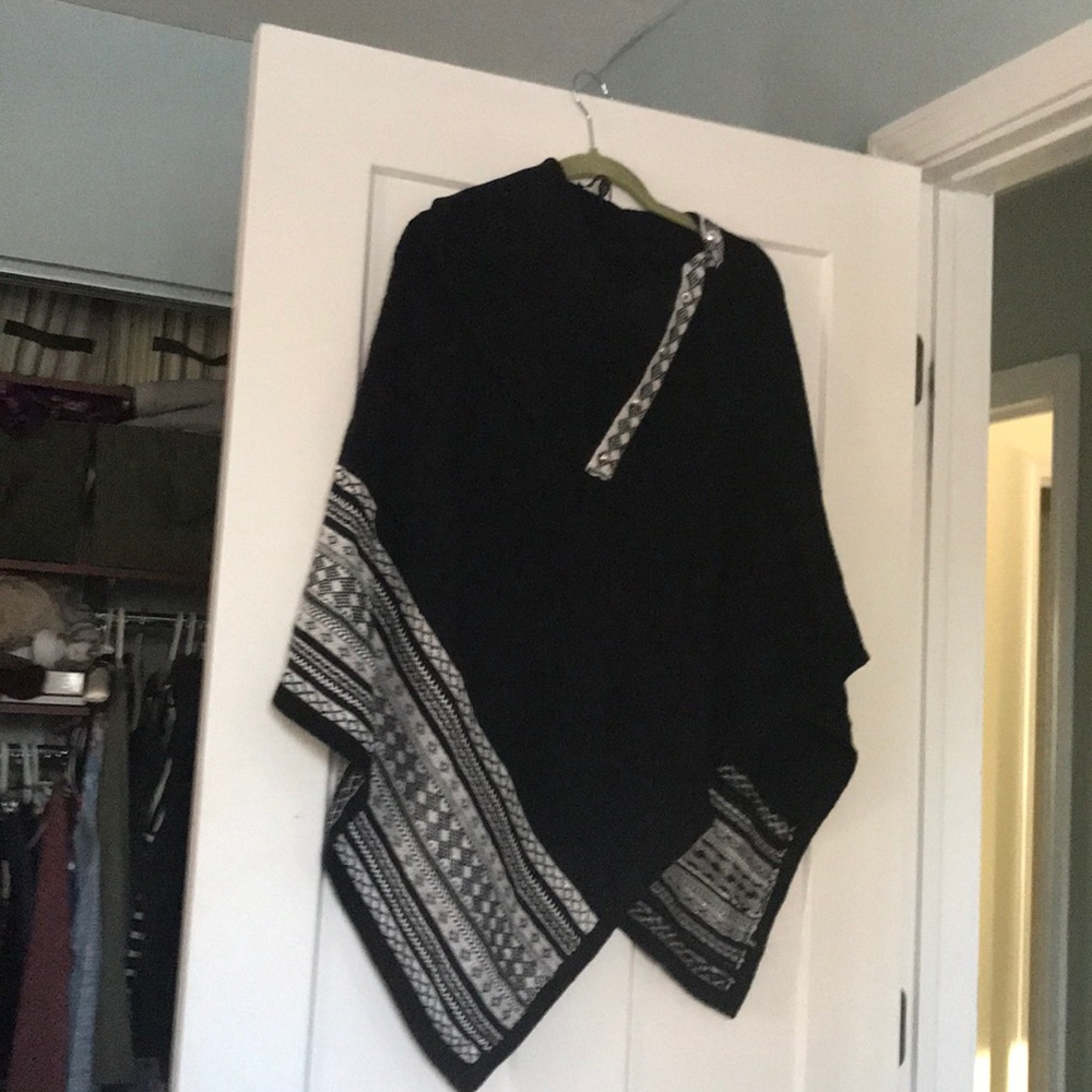 White House black market poncho